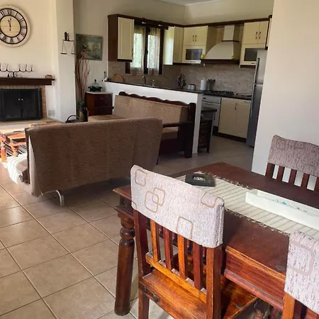 Almyra Seaside Plitra