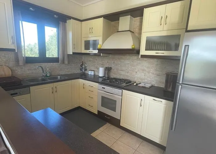 Almyra Seaside Plitra