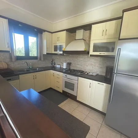 Almyra Seaside Plitra